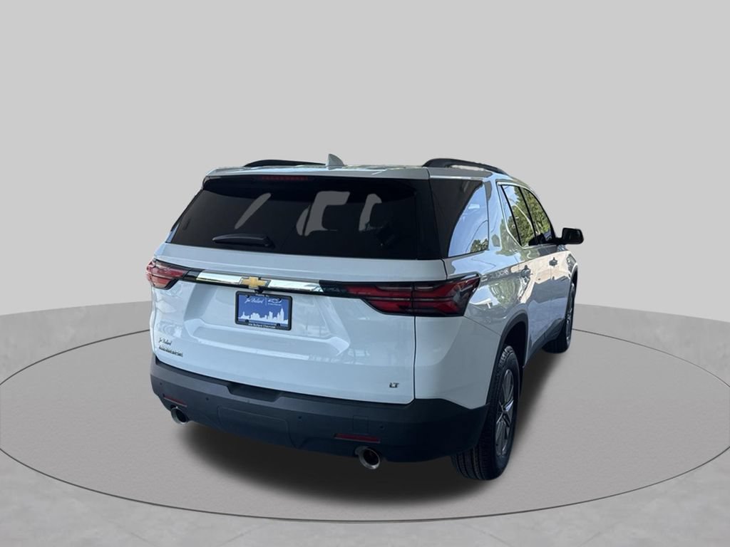 Used 2023 Chevrolet Traverse LT FWD image 9