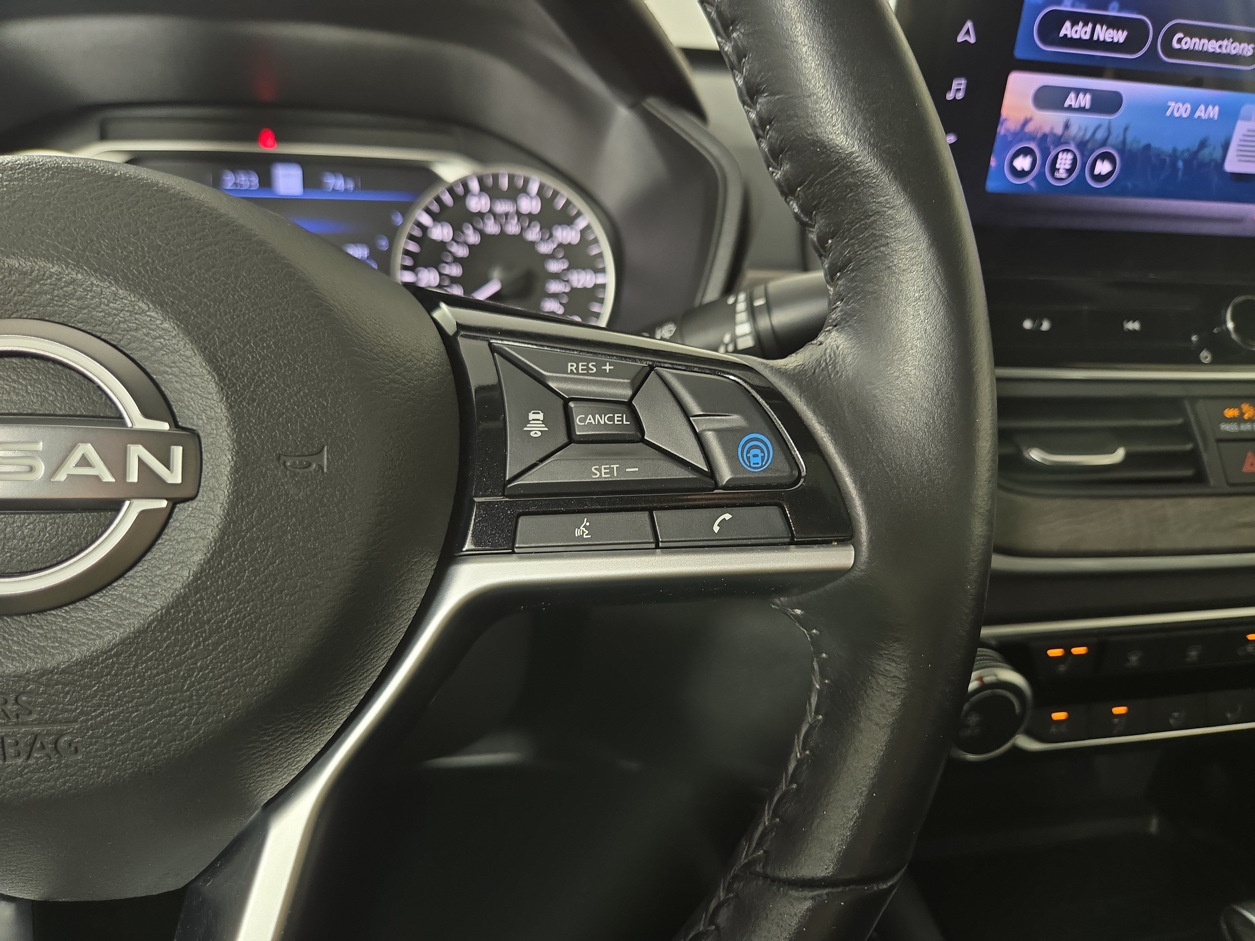 Used 2023 Nissan Altima 2.5 SV w/ SV Premium Package FWD image 16