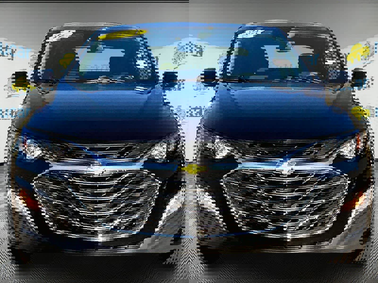 Used 2024 Chevrolet Malibu LT image 2