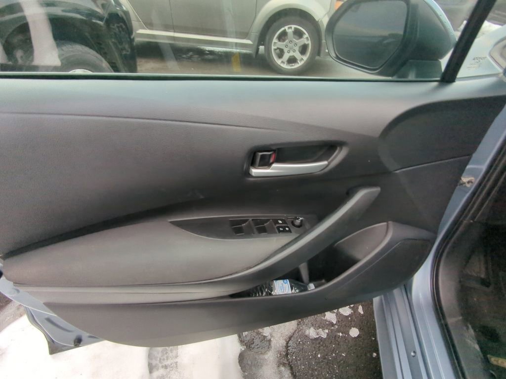 Used 2020 Toyota Corolla LE image 8