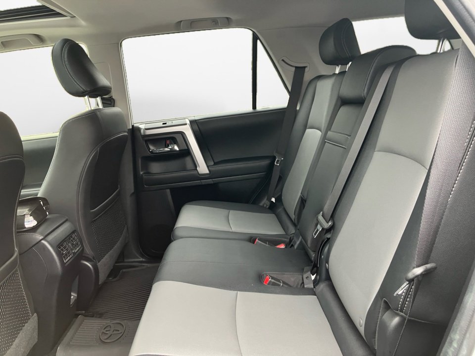 Used 2024 Toyota 4Runner SR5 Premium image 15