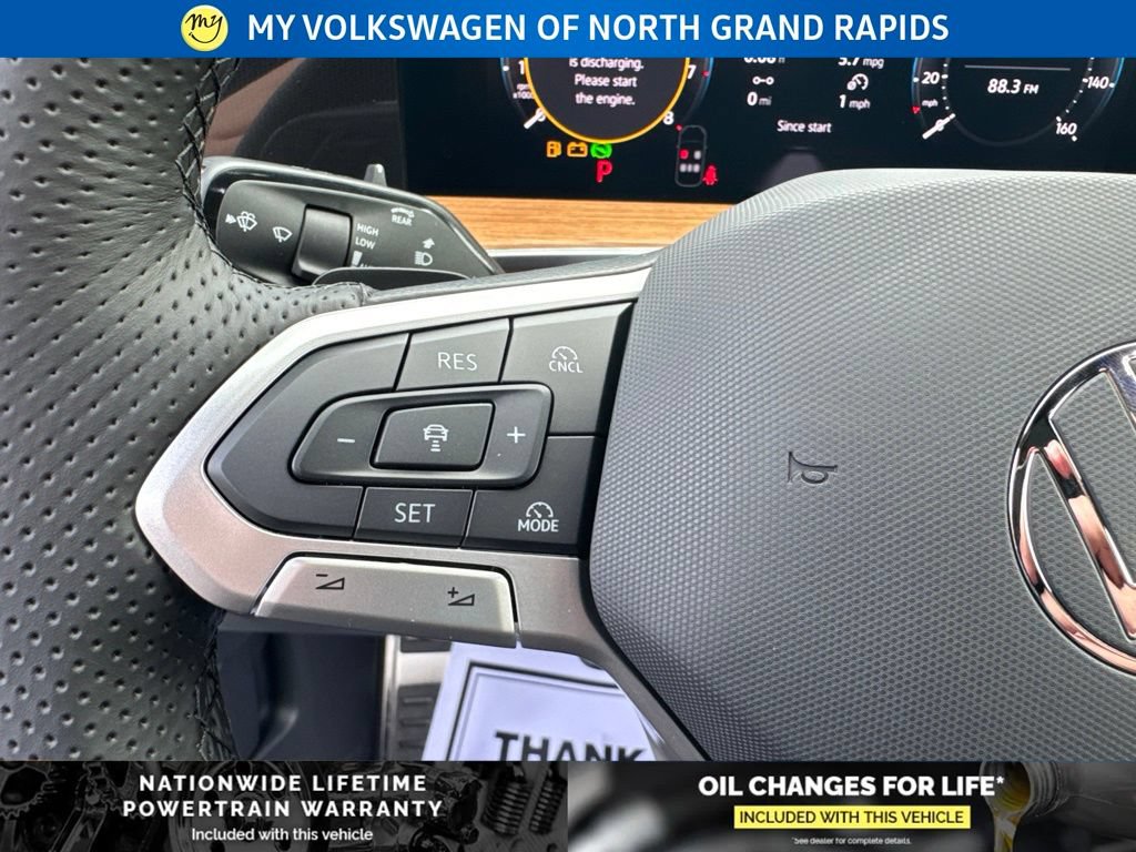 New 2026 Volkswagen Tiguan SEL R-Line AWD/4WD image 15