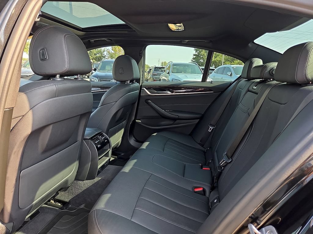 Used 2023 BMW 530i w/ Convenience Package RWD image 13