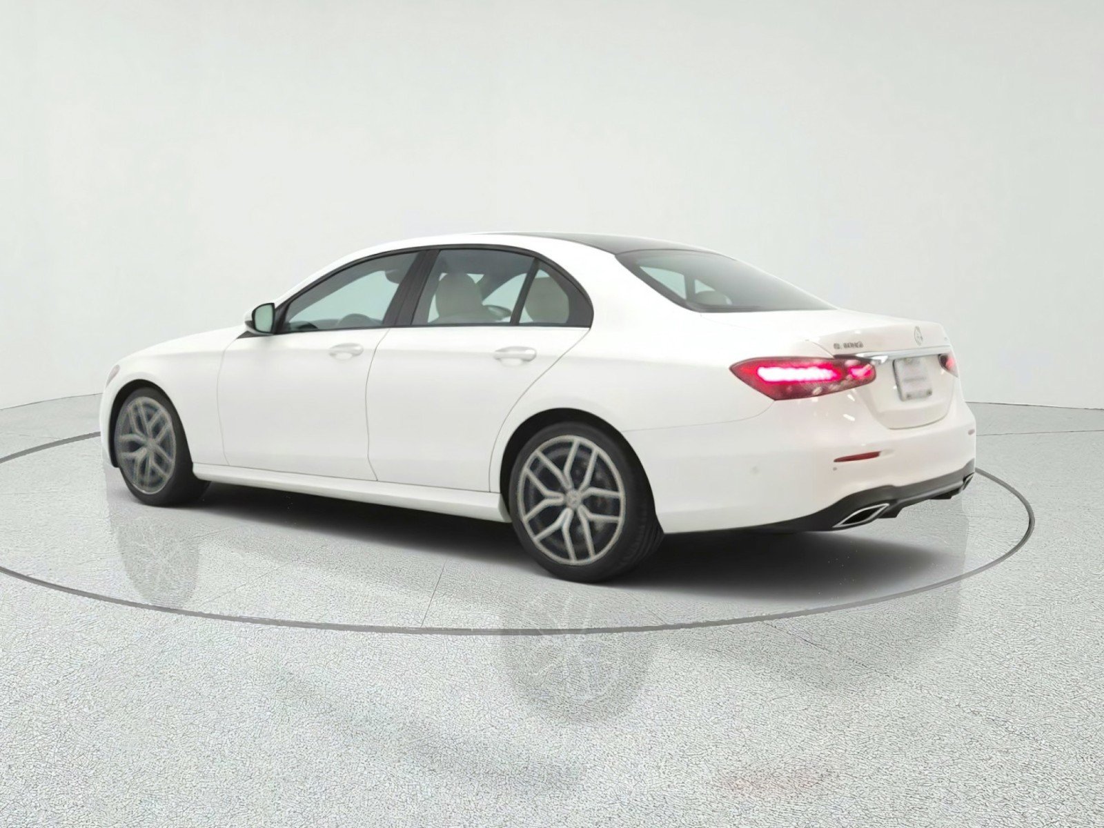 Used 2021 Mercedes-Benz E 350 Sedan image 7