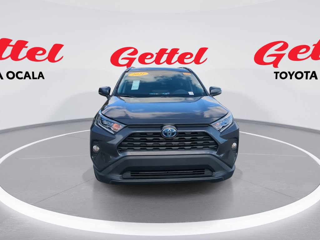 Used 2021 Toyota RAV4 XLE w/ Convenience Package image 3