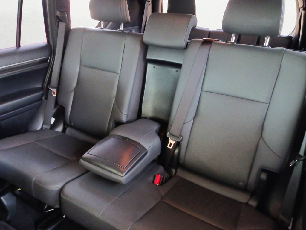 Used 2023 Lexus GX 460 Premium w/ Premium Package AWD/4WD image 9
