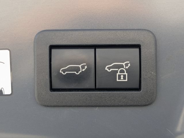 Used 2024 Toyota Prius Limited FWD image 14