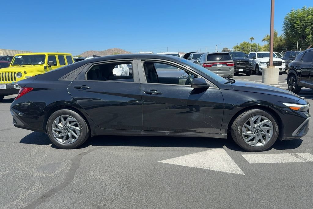 Used 2024 Hyundai Elantra SEL FWD image 4
