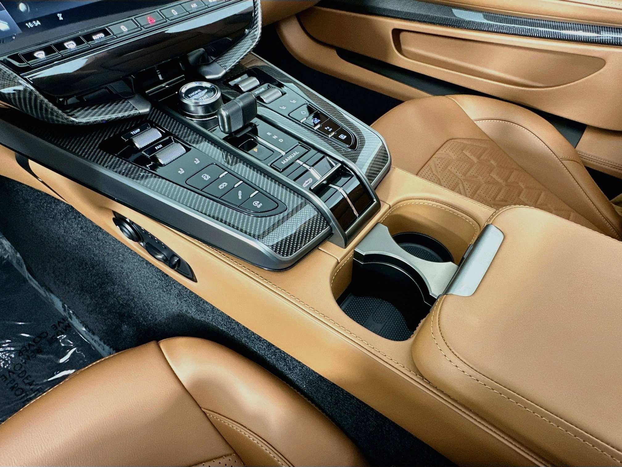 New 2026 Aston Martin Vanquish Convertible RWD image 13