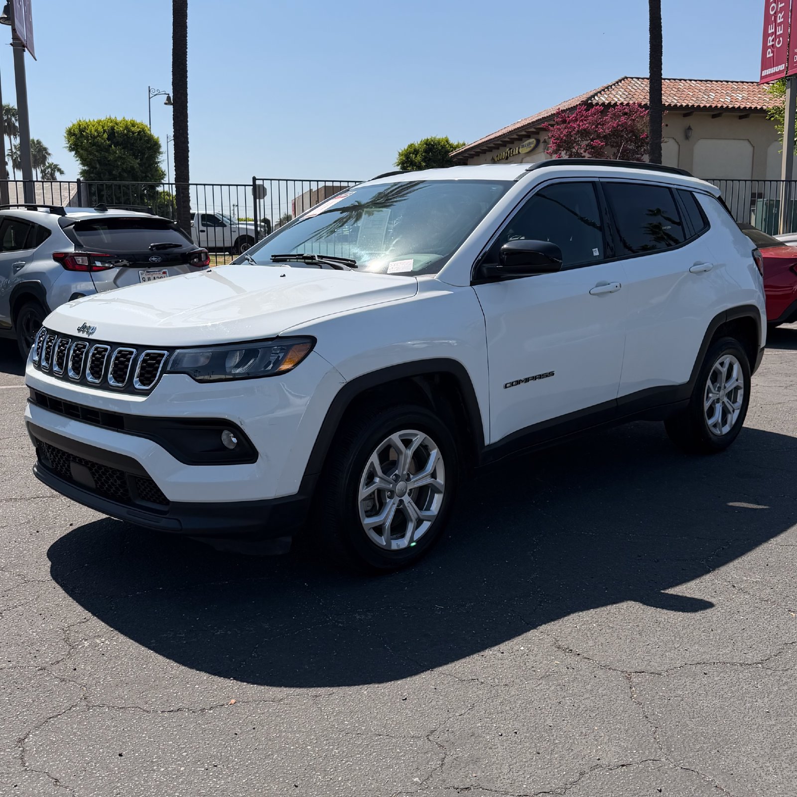 Used 2024 Jeep Compass Latitude AWD/4WD image 2