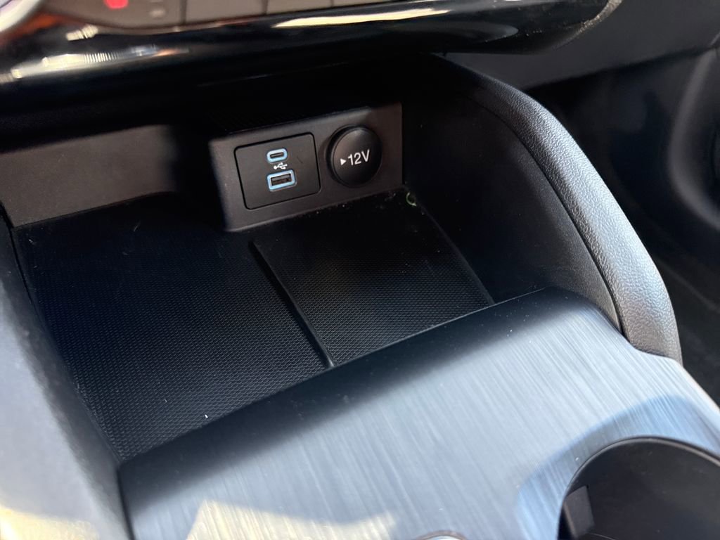 Used 2022 Ford Escape SE w/ Convenience Package FWD image 40