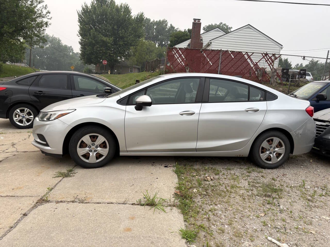 Used 2017 Chevrolet Cruze LS FWD image 6