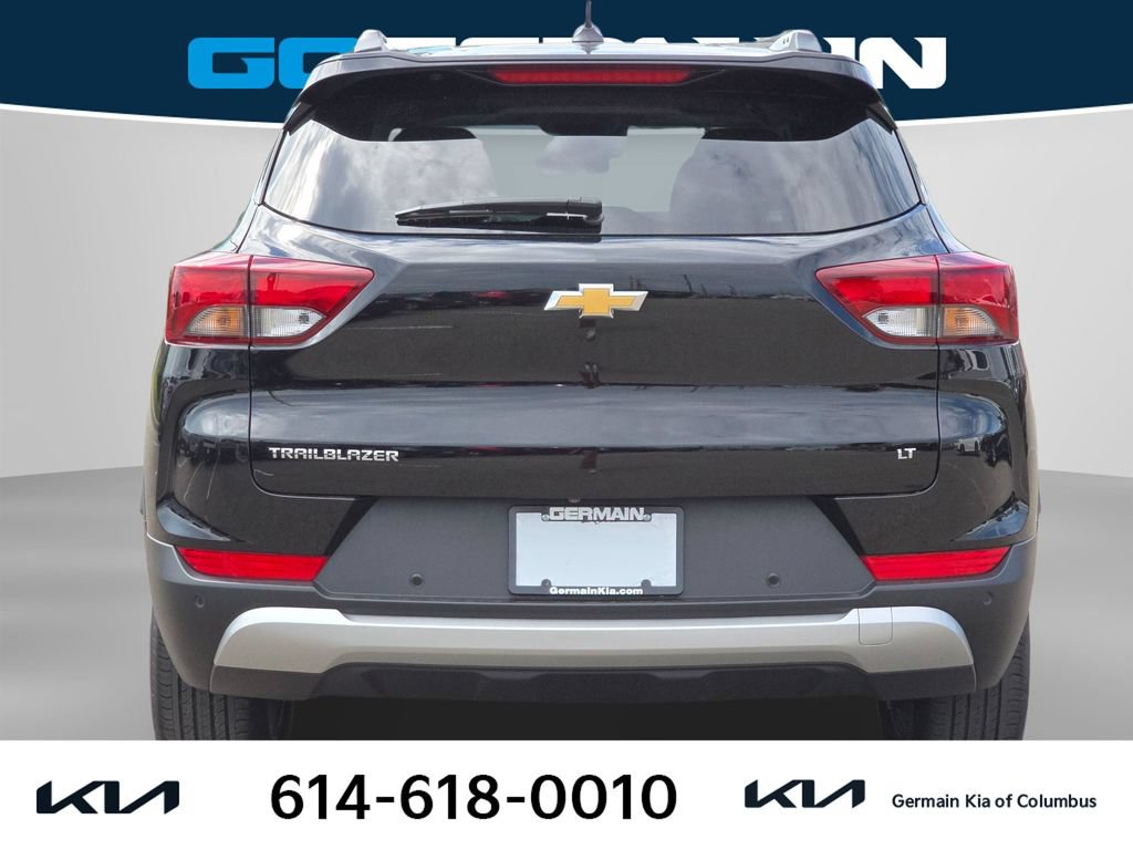 Used 2024 Chevrolet TrailBlazer LT w/ LT Cold Weather Package FWD image 9