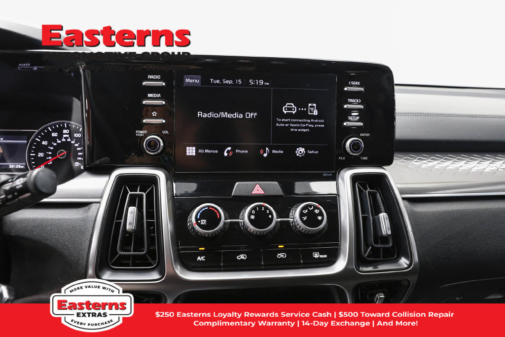 Used 2023 Kia Sorento LX FWD image 12