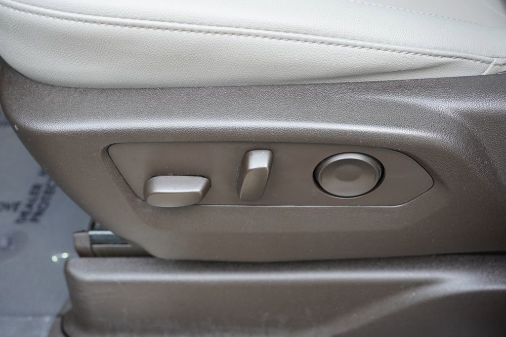 Used 2022 Chevrolet Tahoe LT w/ LT Signature Package image 27