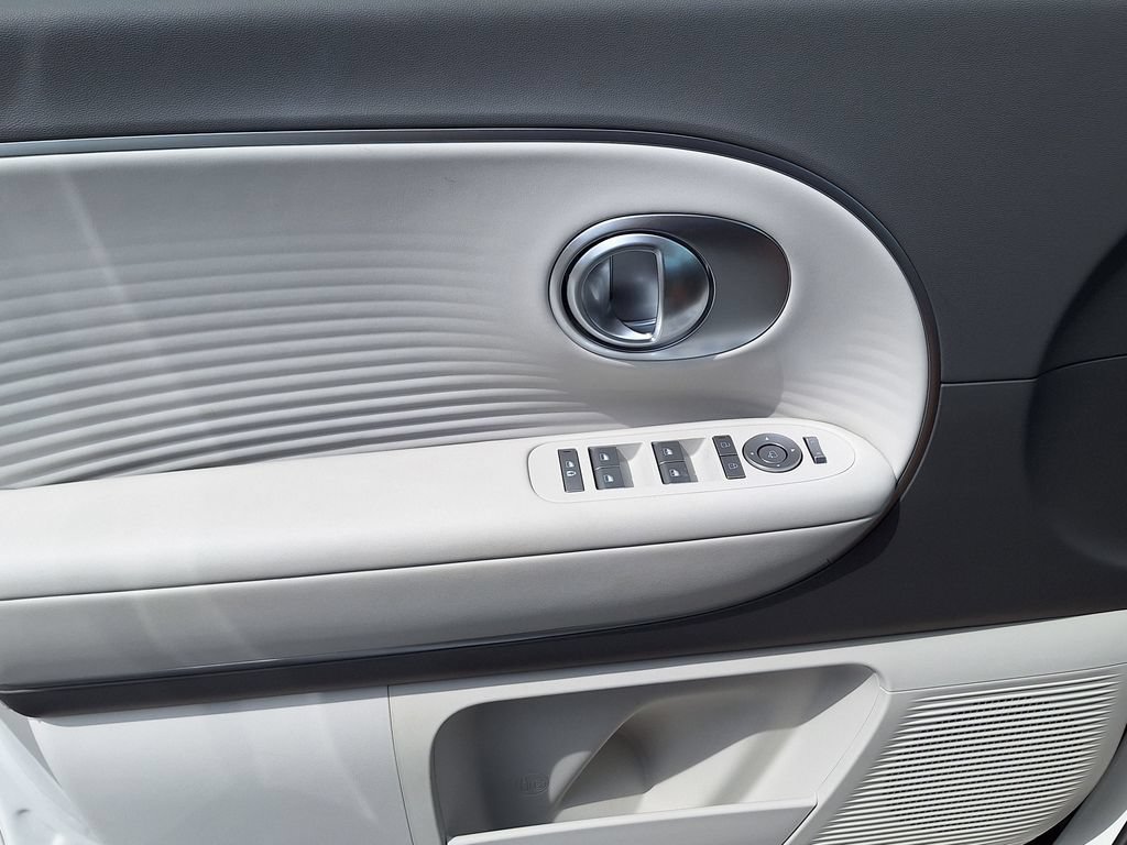 Certified 2026 Hyundai Ioniq 9 SEL AWD/4WD image 9
