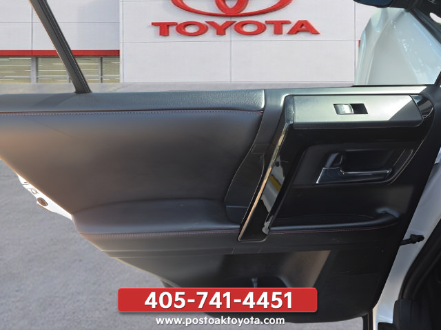Used 2017 Toyota 4Runner TRD Off-Road Premium AWD/4WD image 25