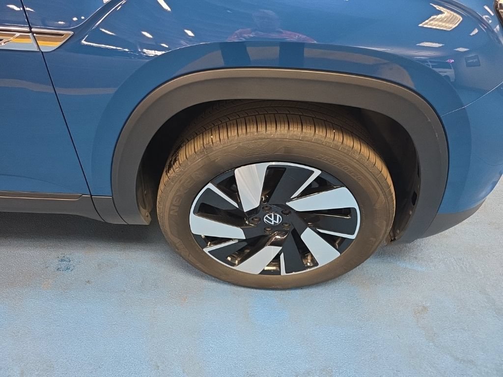 Used 2026 Volkswagen Atlas Cross Sport SE AWD/4WD image 4
