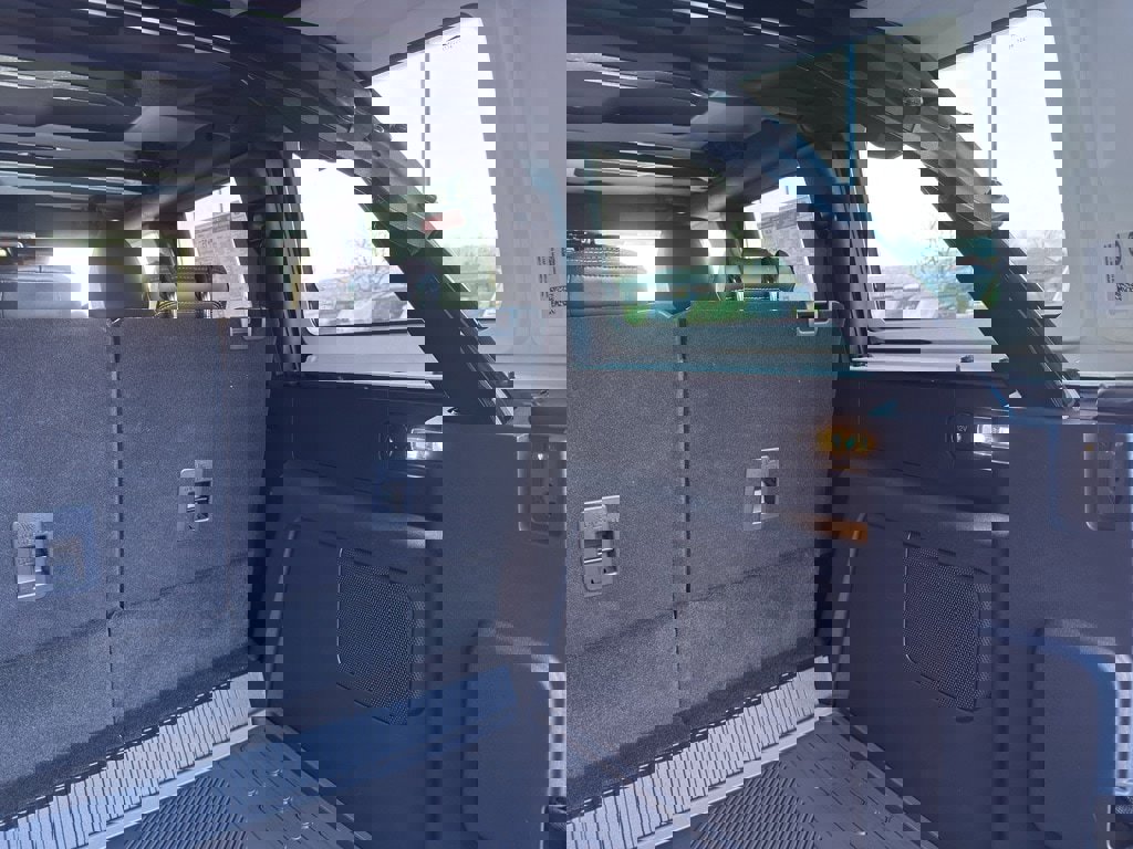 New 2025 Ford Bronco Raptor image 17