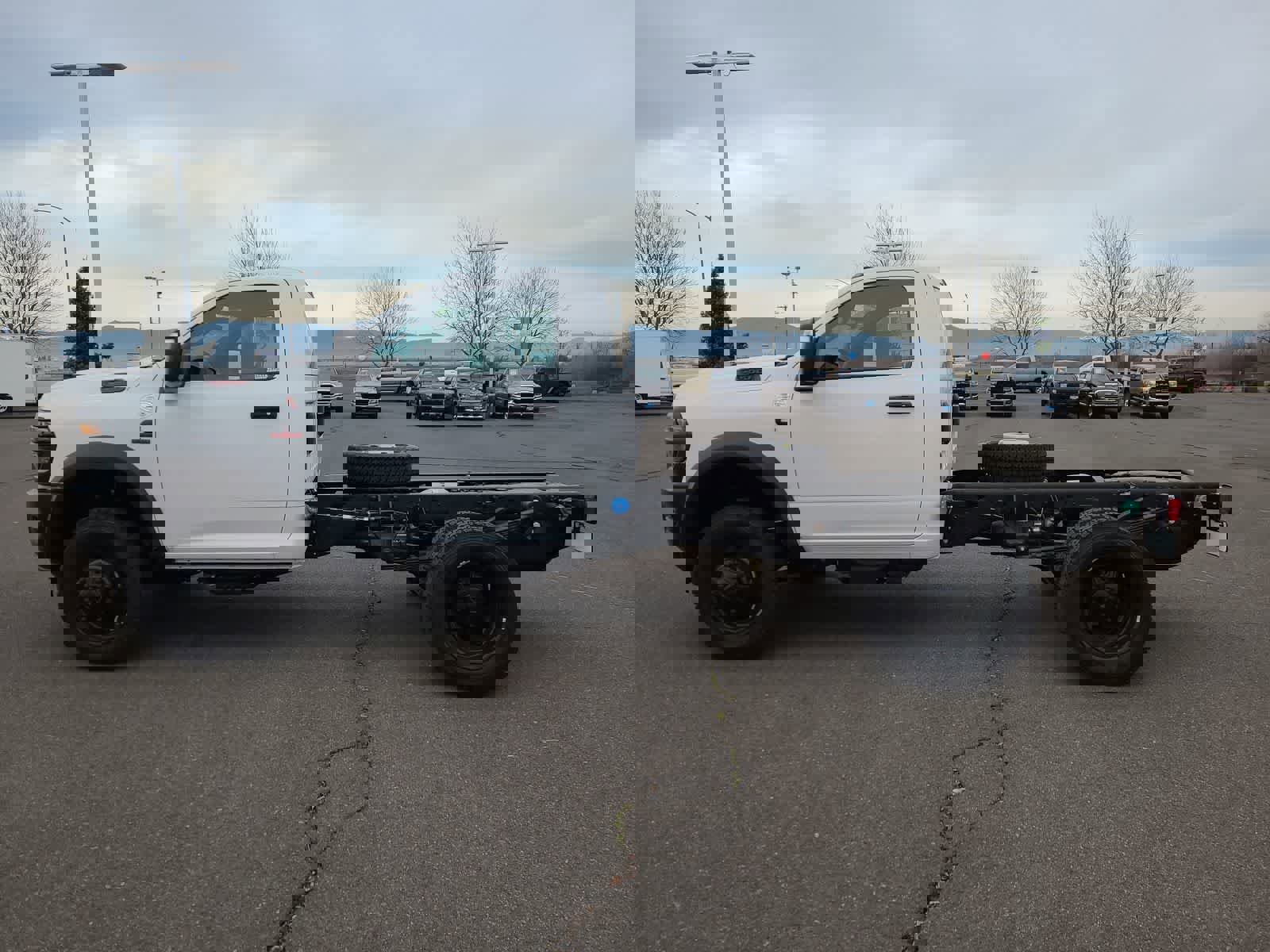 New 2025 RAM 5500 Tradesman AWD/4WD image 11