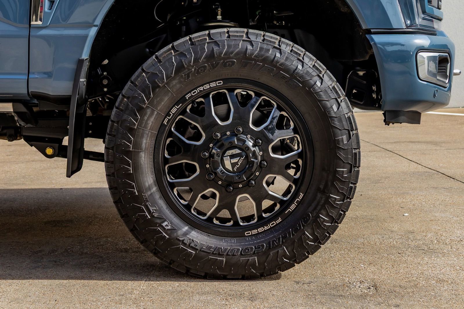 Used 2023 Ford F350 Limited w/ FX4 Off-Road Package image 11