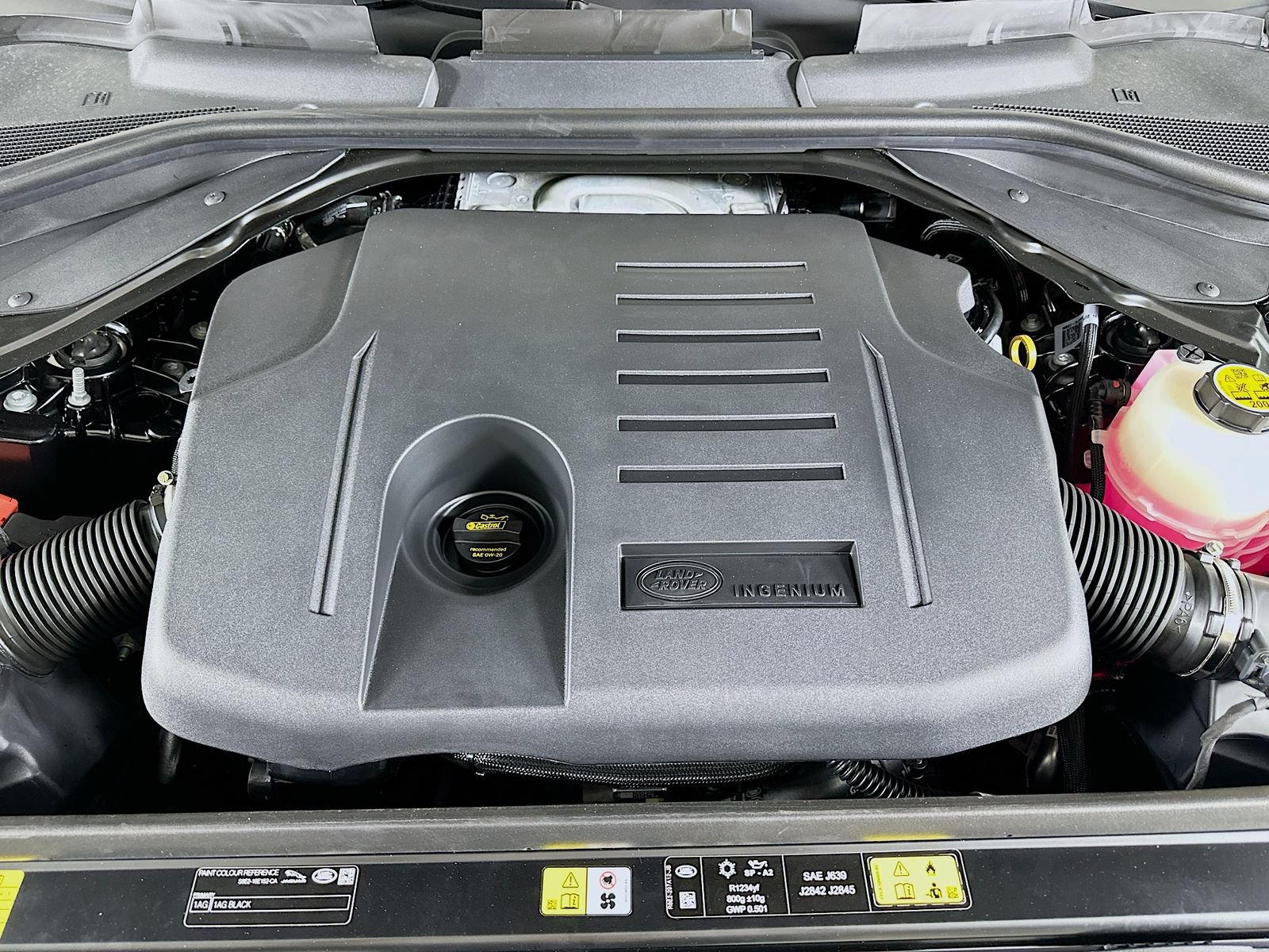 New 2026 Land Rover Range Rover Sport SE AWD/4WD image 13