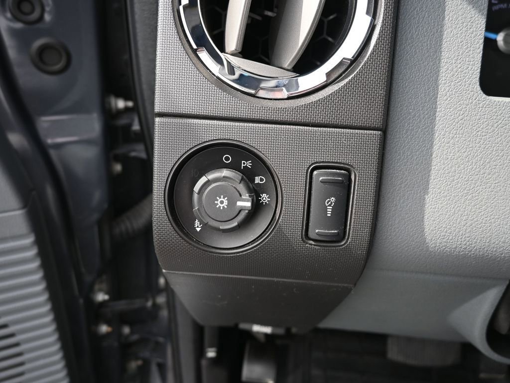 Used 2015 Ford F250 XLT w/ XLT Premium Package image 21