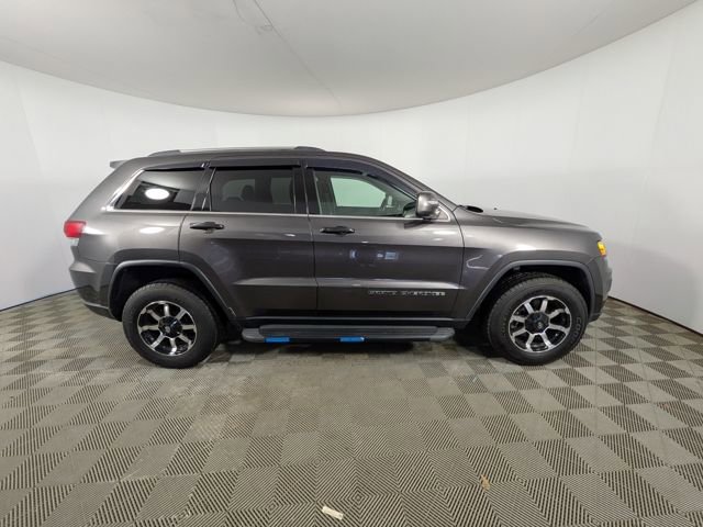 Used 2020 Jeep Grand Cherokee Laredo w/ Security & Convenience Group image 30
