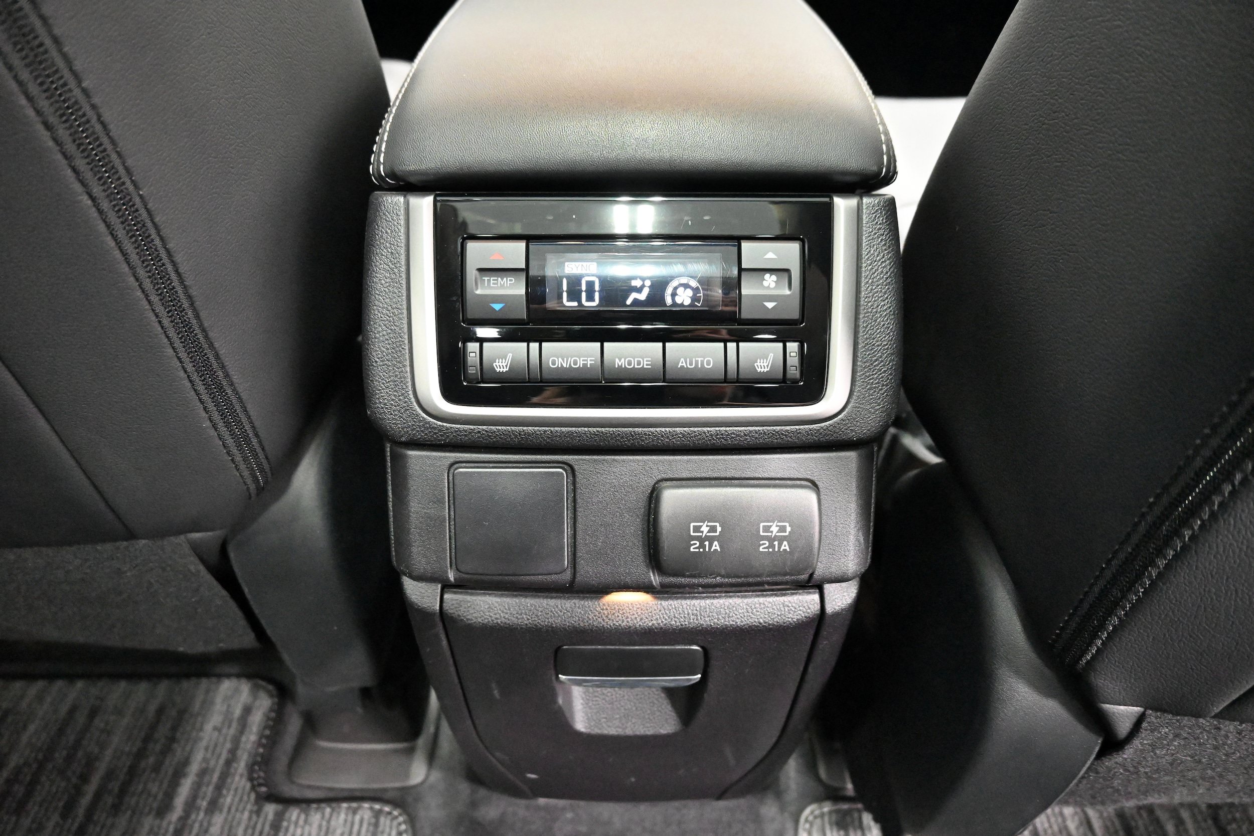 Used 2022 Subaru Ascent Limited w/ Technology Package AWD/4WD image 33