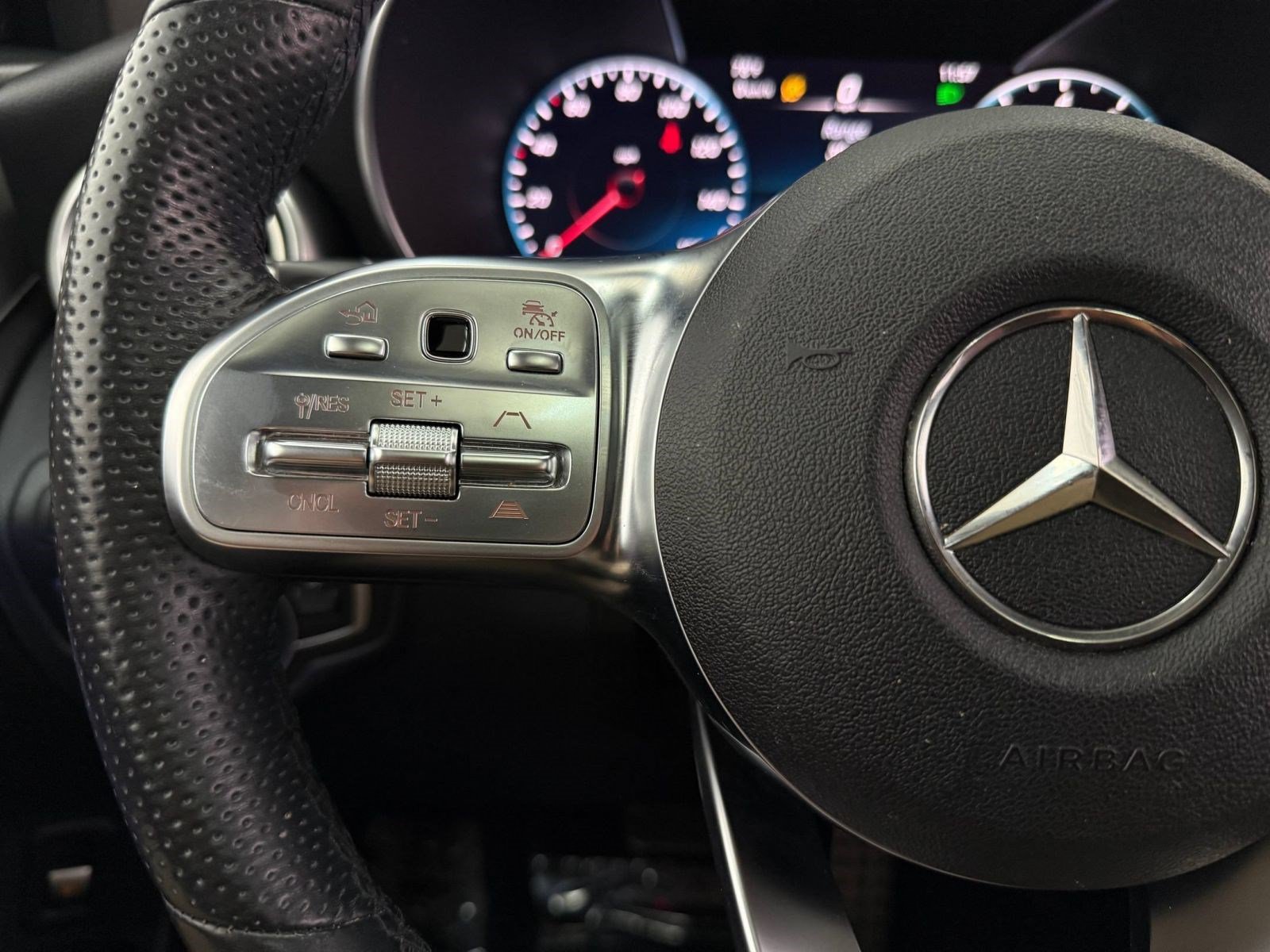 Used 2021 Mercedes-Benz GLC 300 4MATIC Coupe image 13