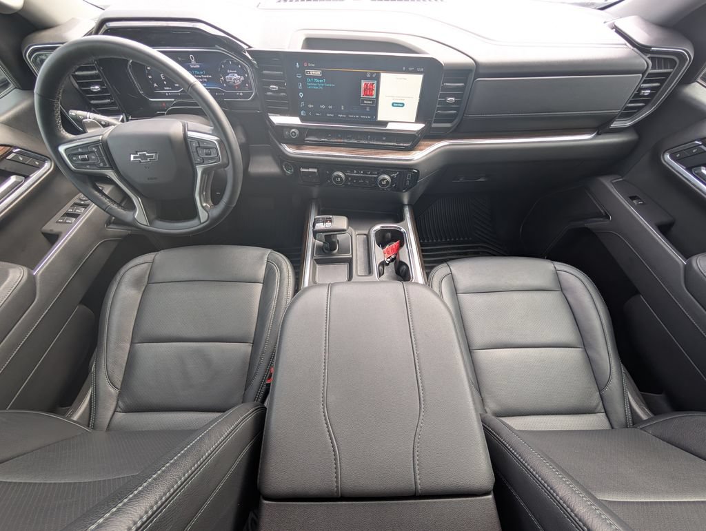 Used 2025 Chevrolet Silverado 1500 RST AWD/4WD image 23