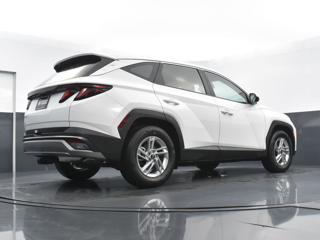 Used 2025 Hyundai Tucson SE image 23