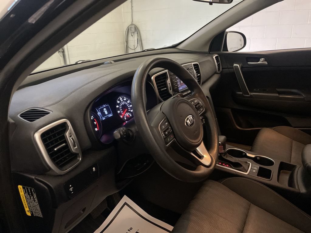 Used 2019 Kia Sportage LX FWD image 4