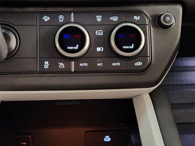 New 2026 Land Rover Defender 110 X-Dynamic SE AWD/4WD image 18