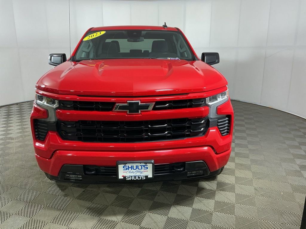 Used 2023 Chevrolet Silverado 1500 RST image 2