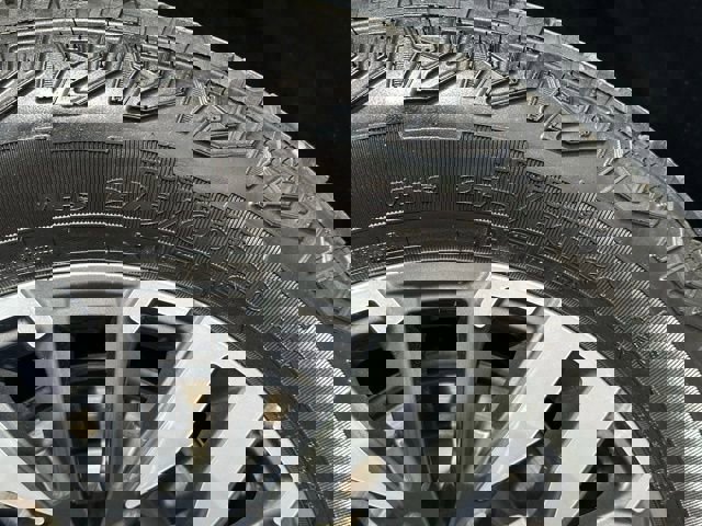 Certified 2025 Chevrolet Suburban Z71 image 33