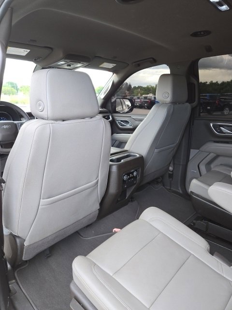Used 2023 Chevrolet Suburban Z71 image 12