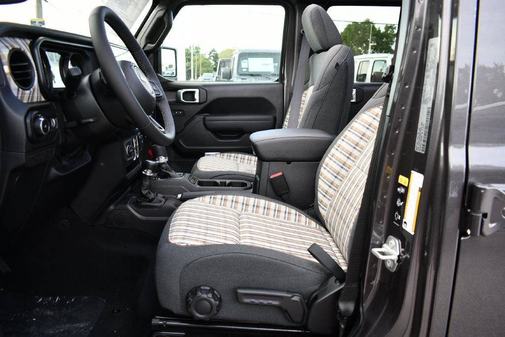 New 2026 Jeep Wrangler Unlimited Sport AWD/4WD image 11
