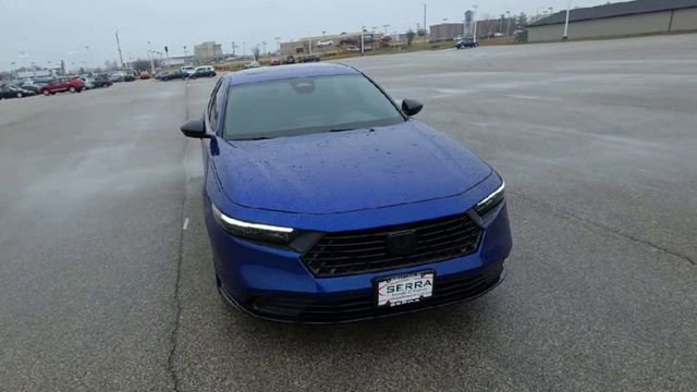 Used 2024 Honda Accord Sport image 4