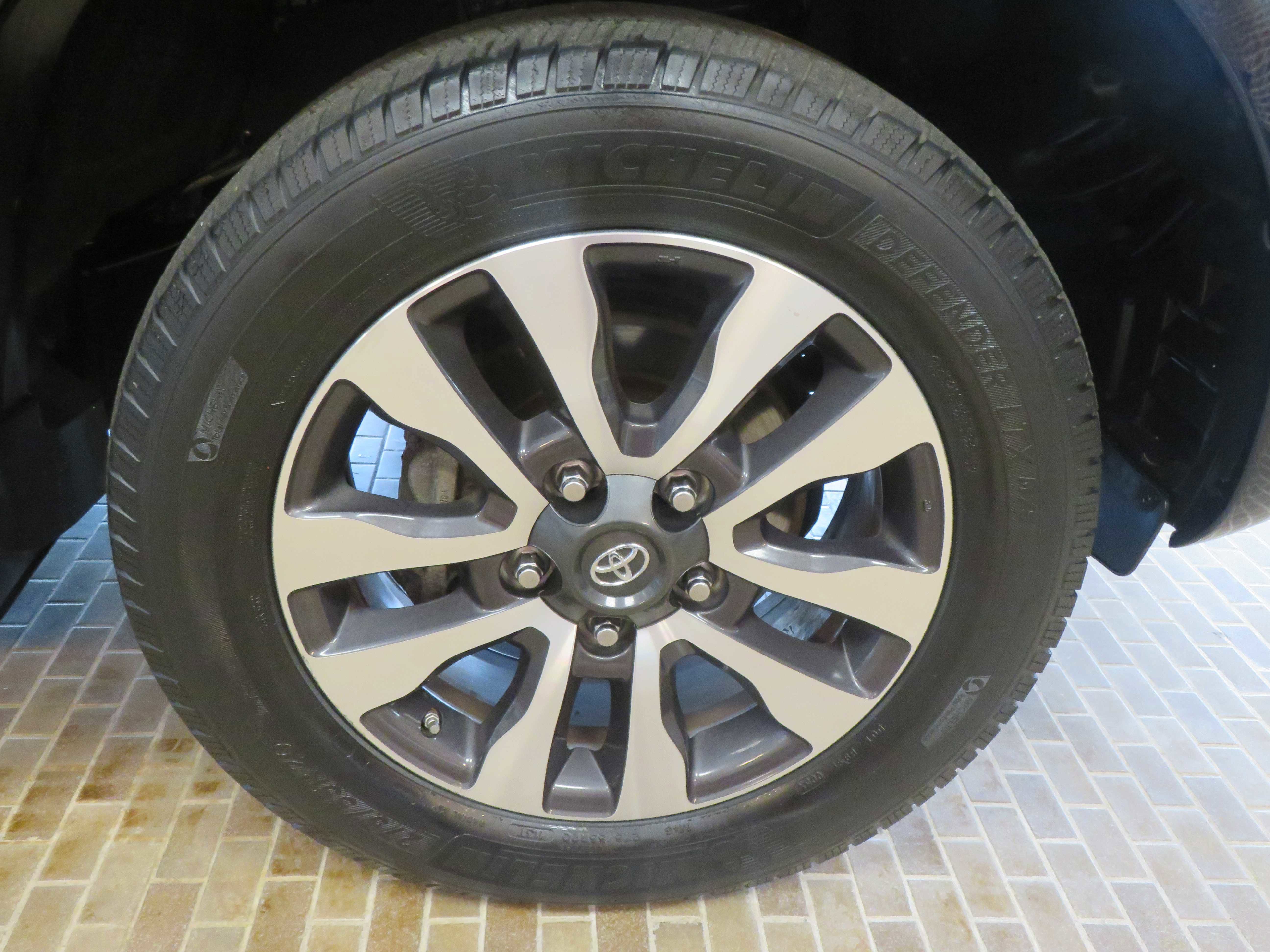 Used 2019 Toyota Sequoia Limited w/ Safety & Convenience Package RWD image 11