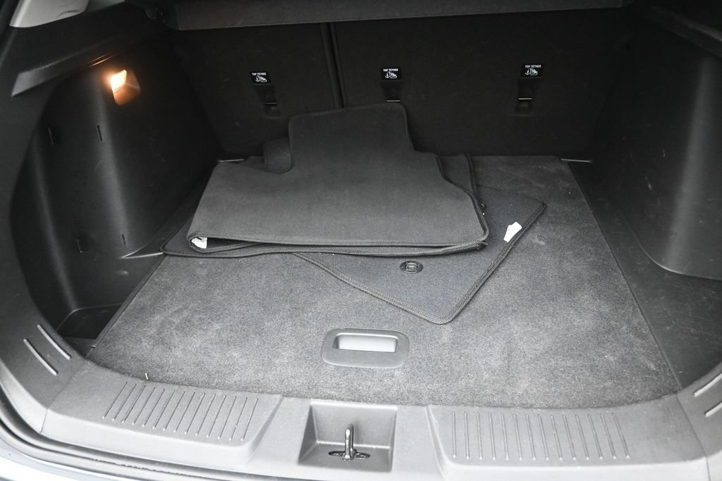 Used 2025 Chevrolet Trax LT FWD image 12