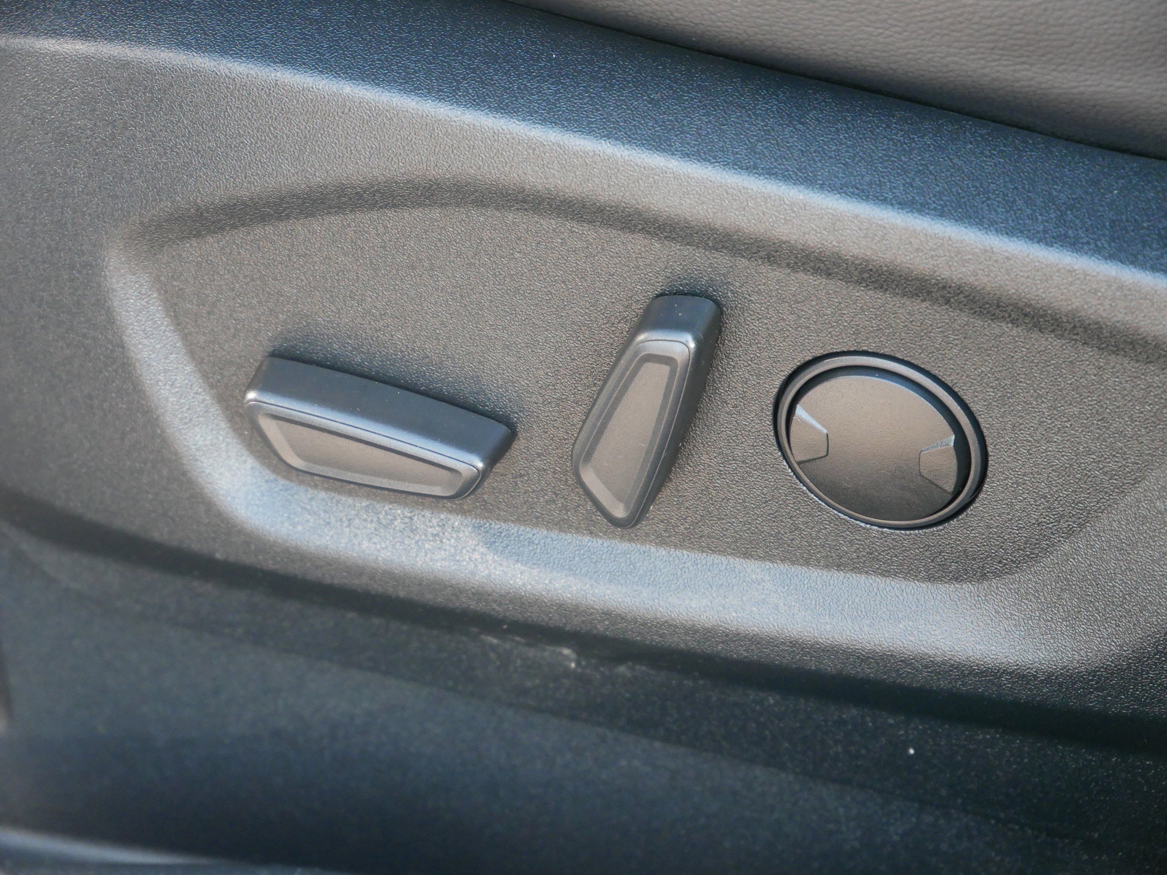 Used 2021 Ford Edge SEL w/ Convenience Package image 13