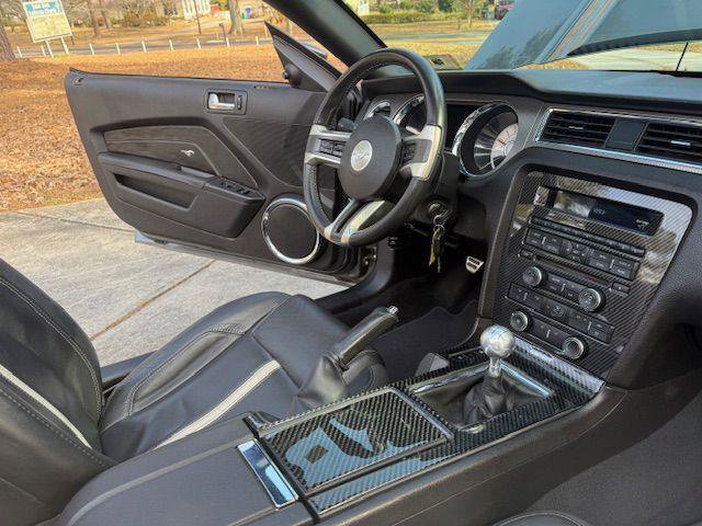 Used 2010 Ford Mustang GT image 40