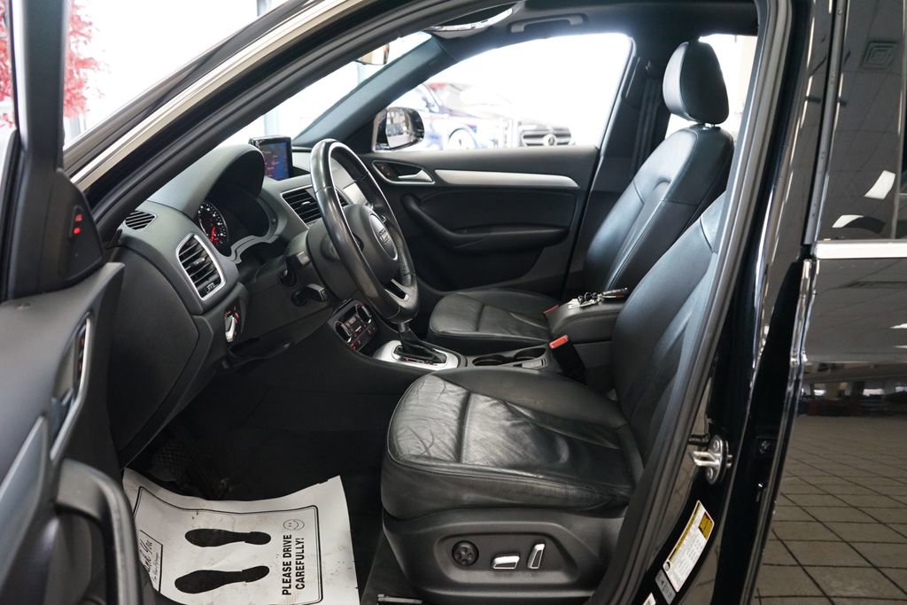 Used 2016 Audi Q3 2.0T Premium Plus w/ Technology Package image 26