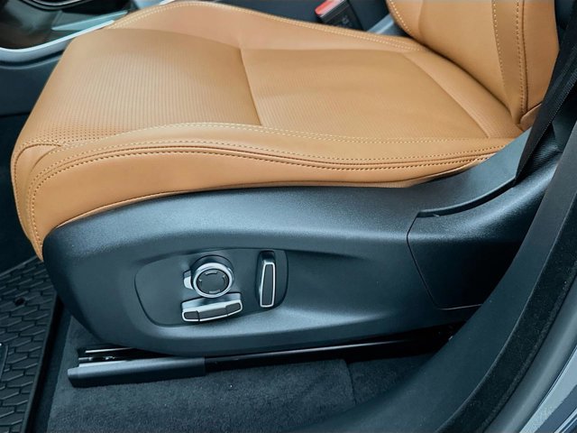New 2026 Jaguar F-PACE R-Dynamic S image 22