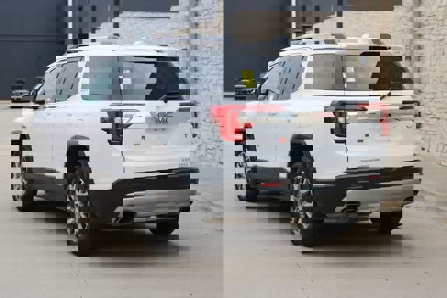 Used 2020 GMC Acadia SLT image 3