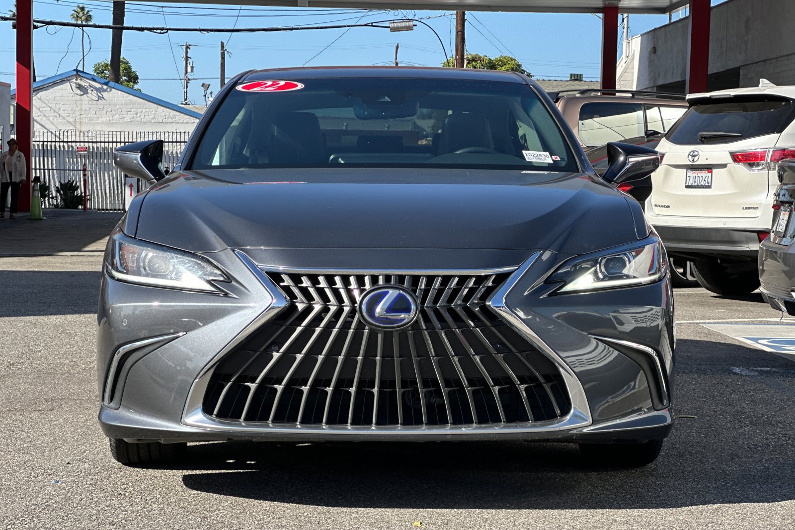Used 2022 Lexus ES 300h w/ Premium Package FWD image 9
