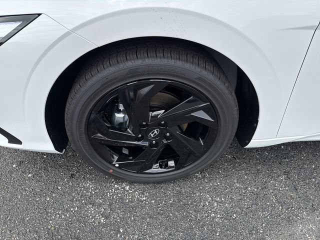 New 2026 Hyundai Elantra SEL Sport FWD image 18