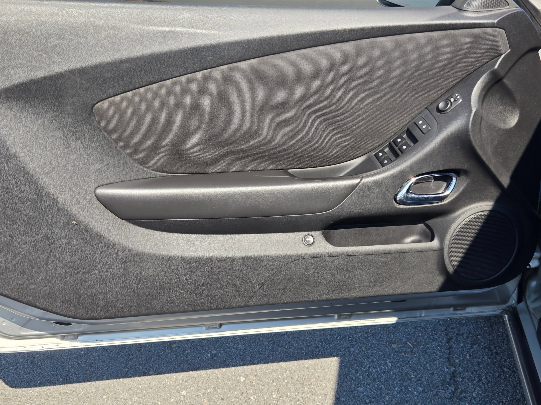 Used 2015 Chevrolet Camaro LT RWD image 20