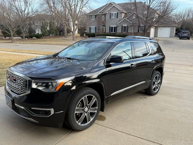 Used 2017 GMC Acadia Denali w/ Technology Package image 2